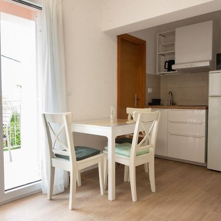 Charming Apartments Duce Omis Luaran gambar