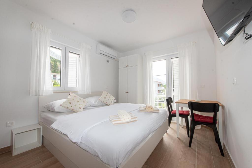 Charming Apartments Duce Omis Luaran gambar