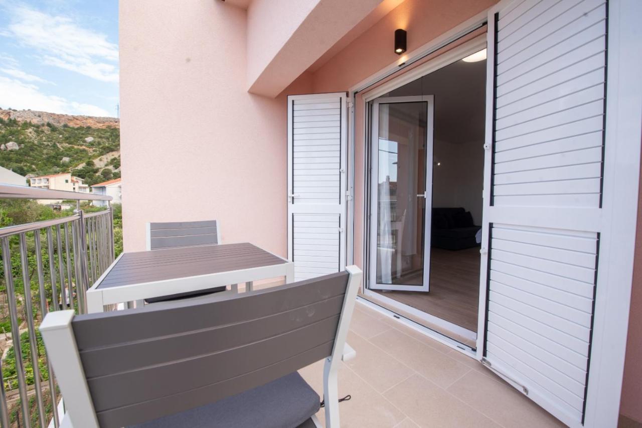 Charming Apartments Duce Omis Luaran gambar