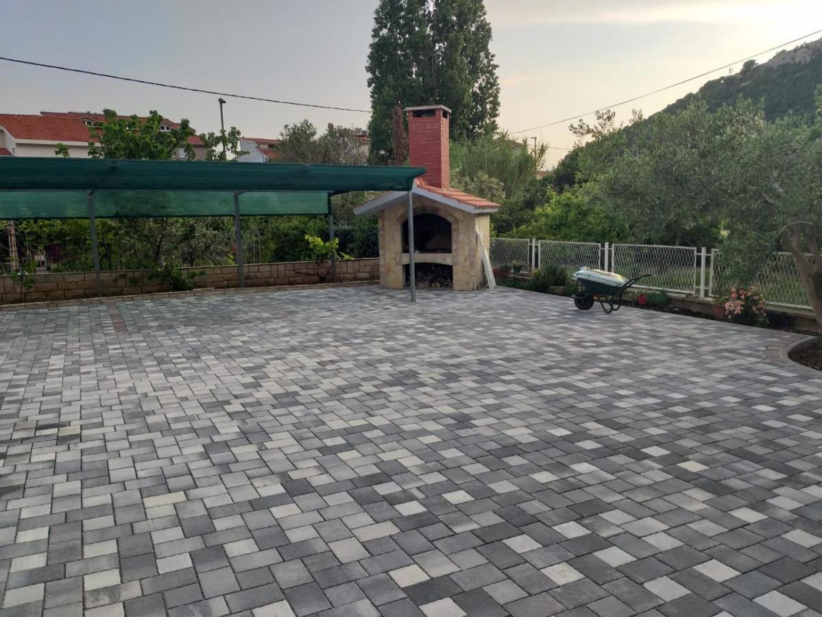 Charming Apartments Duce Omis Luaran gambar