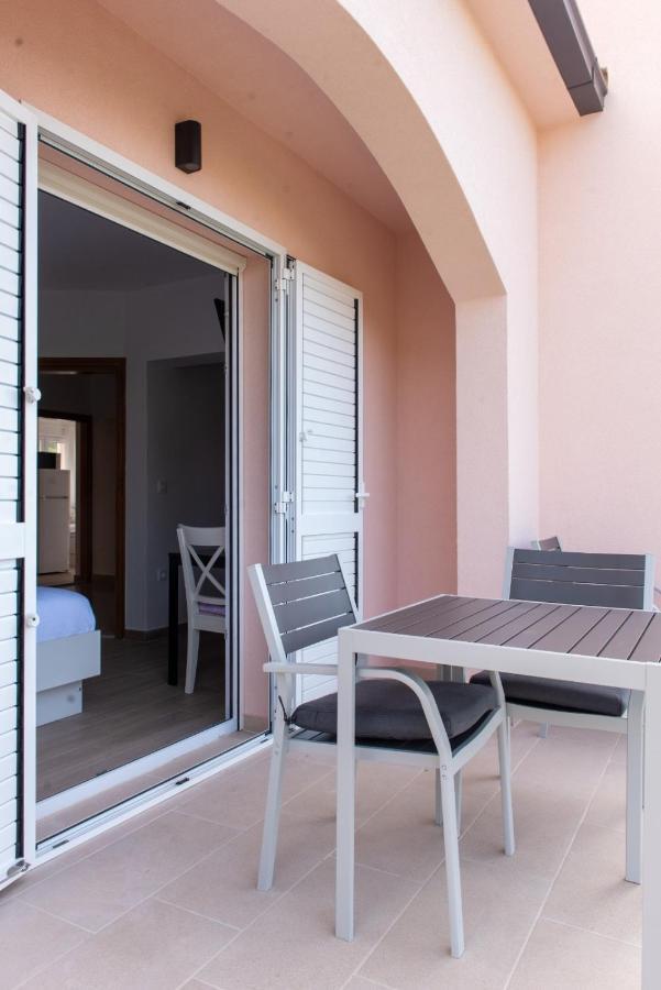 Charming Apartments Duce Omis Luaran gambar