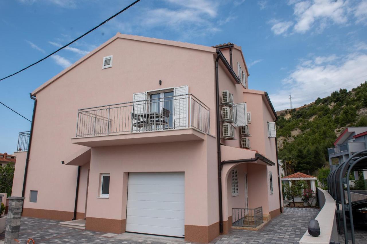 Charming Apartments Duce Omis Luaran gambar