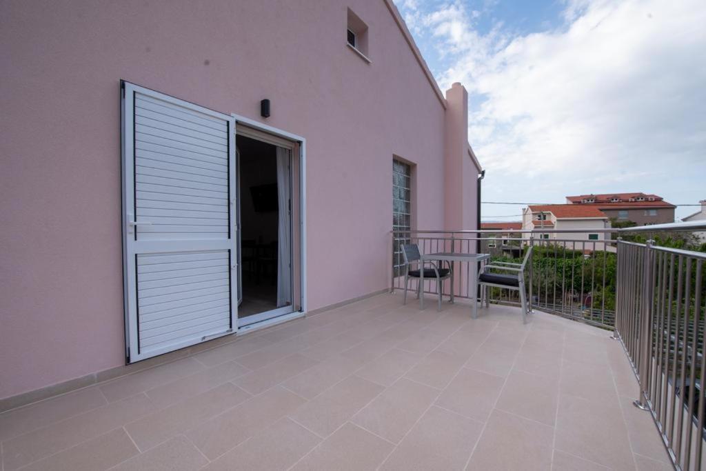 Charming Apartments Duce Omis Luaran gambar